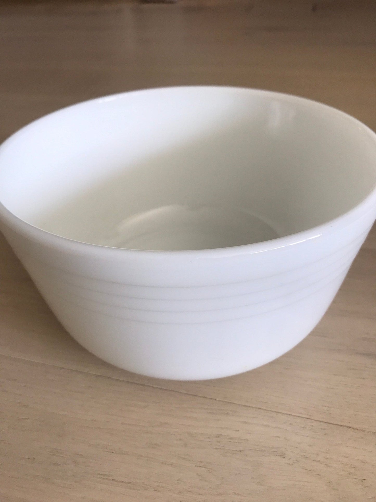 Vintage Hamilton Beach White Milk Glass Mixing Bowl - HLJ at HomeVintage Hamilton Beach White Milk Glass Mixing BowlMixing BowlHamilton Beach