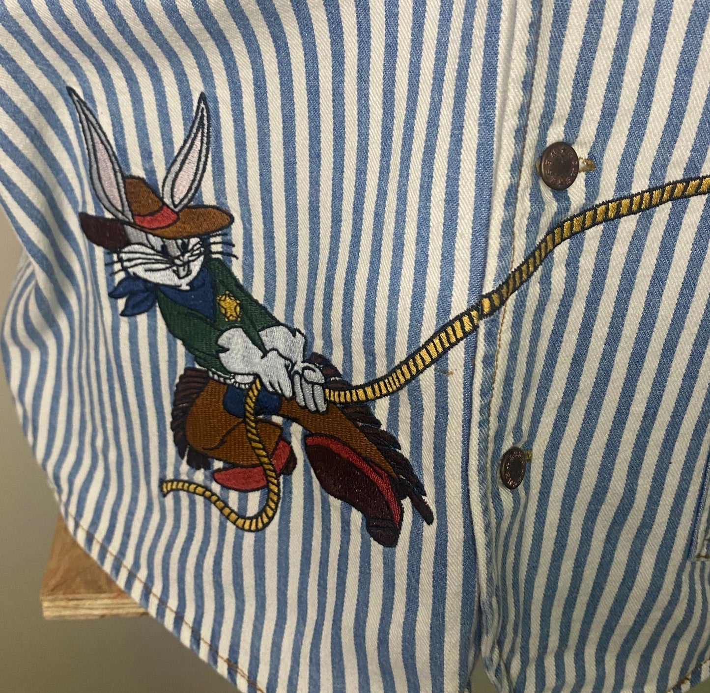 Vintage Looney Tunes Bugs Bunny Taz Western Rodeo Striped Vest - HLJ at HomeVintage Looney Tunes Bugs Bunny Taz Western Rodeo Striped VestLooney TunesWarner Brothers