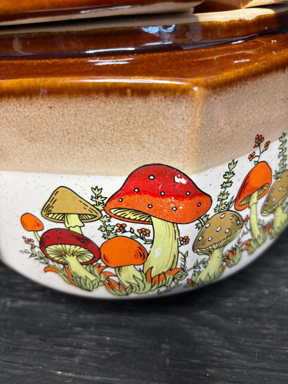 Vintage Mushroom Pattern Soup Tureen - HLJ at HomeVintage Mushroom Pattern Soup TureenSoup TureenHLJ at Home
