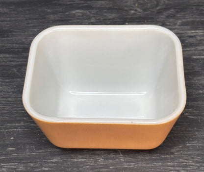 Pyrex Brown Fridgie Dish