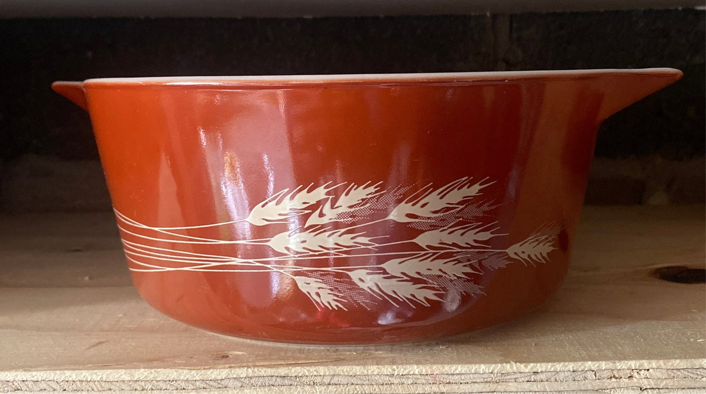 Vintage Pyrex Woodland Casserole Dish 2.5qt #475 - B - HLJ at HomeVintage Pyrex Woodland Casserole Dish 2.5qt #475 - BCasserole DishPyrex