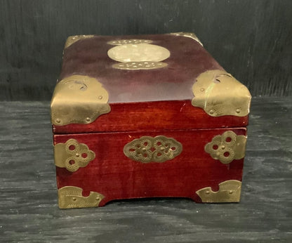 Vintage Red Mahogany Jade Inlay Jewelry Box - HLJ at HomeVintage Red Mahogany Jade Inlay Jewelry BoxJadeHLJ at Home