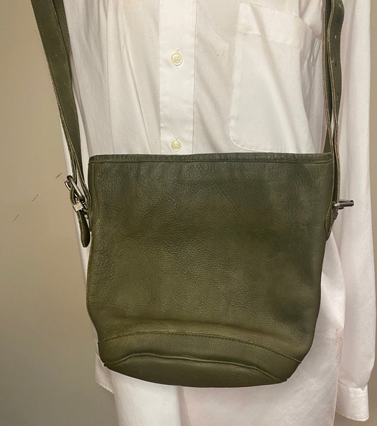 Vintage Roots Green Leather Crossbody Purse - HLJ at HomeVintage Roots Green Leather Crossbody PurseCrossbodyRoots