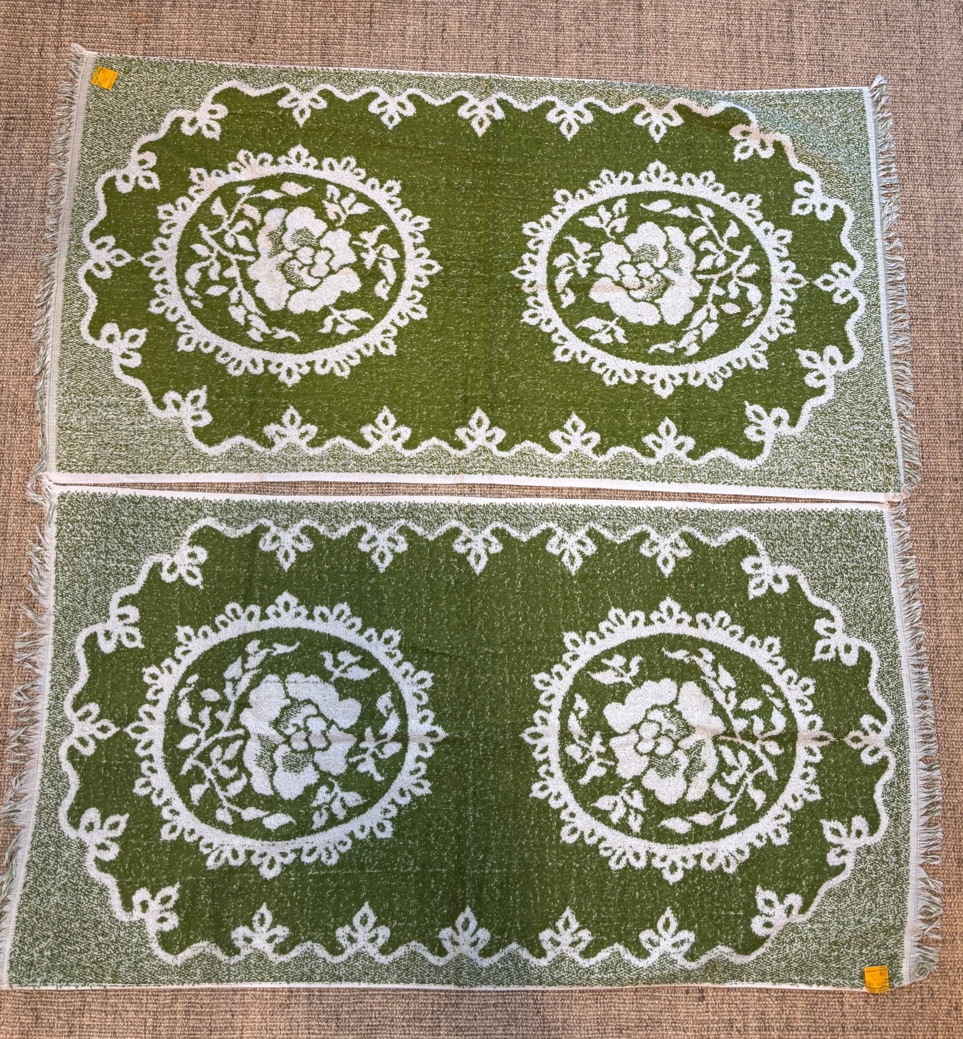 Vintage Sears Canada Green Floral Bath Towels