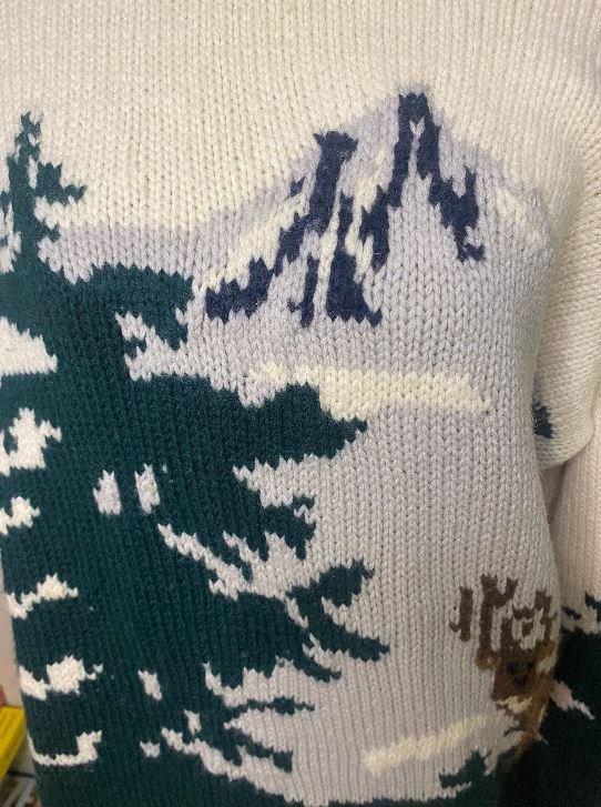 Vintage Shetland Wool Christmas Woman’s Pullover Sweater
