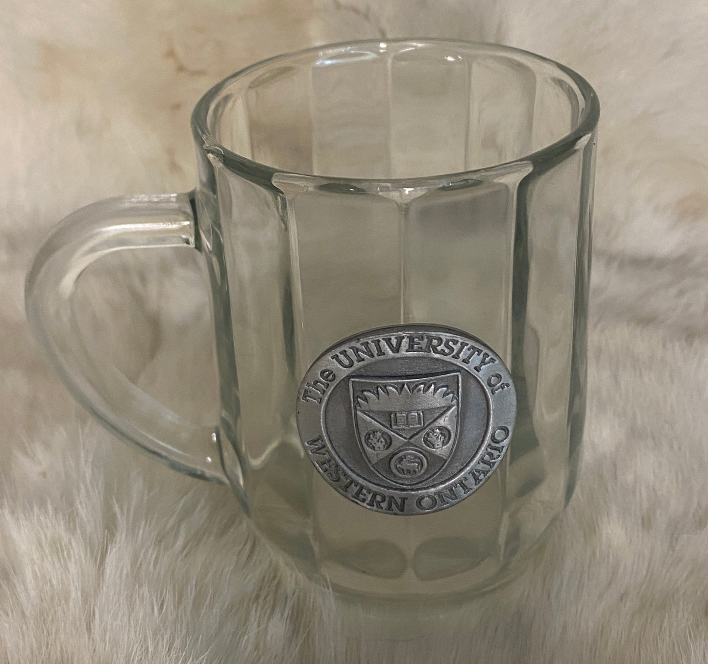 Vintage University of Western Ontario Glass Mug - HLJ at HomeVintage University of Western Ontario Glass MugBeer GlassUniversity of Western Ontario