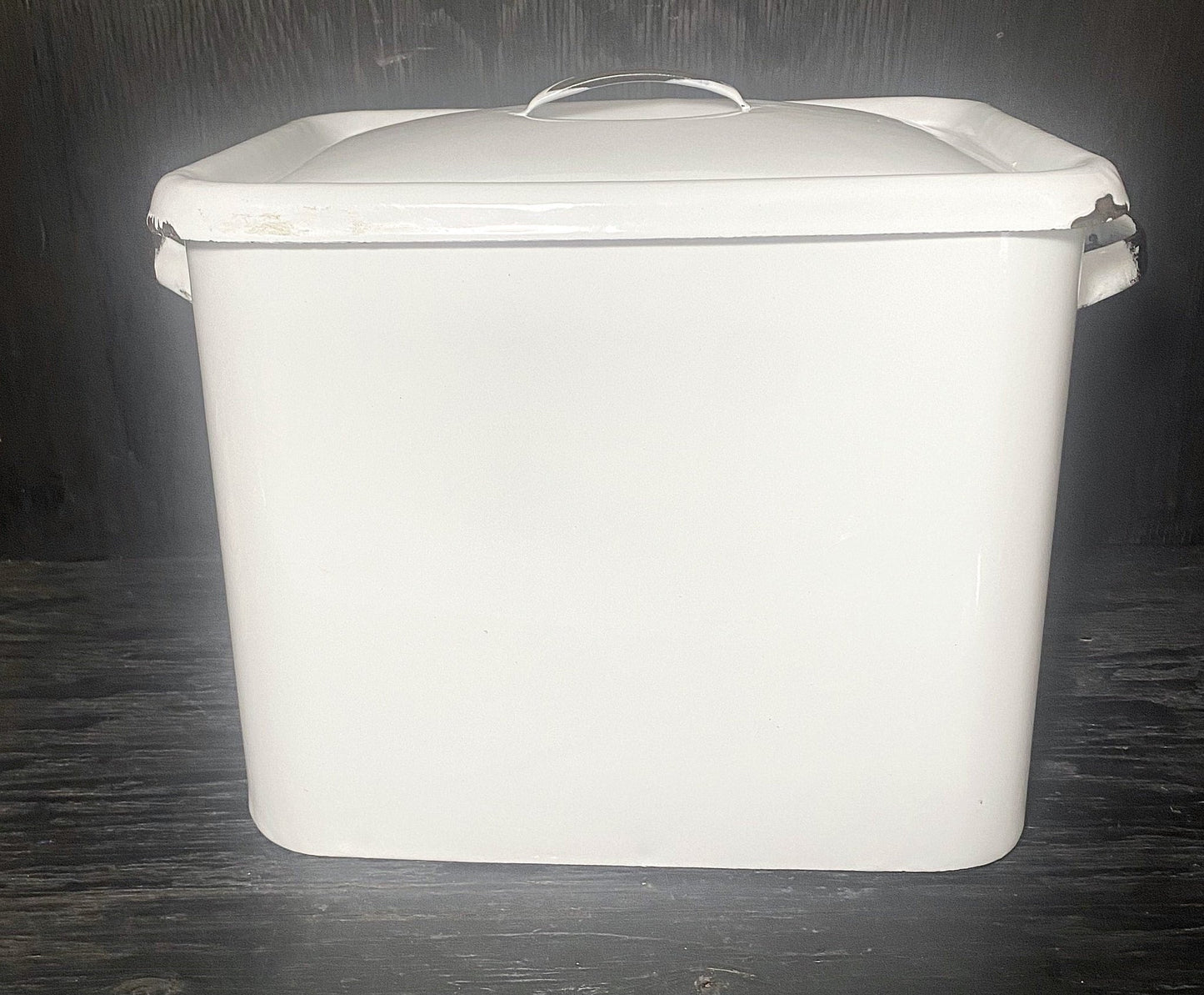 Vintage White Enamel Bread Box - HLJ at HomeVintage White Enamel Bread BoxBread BoxVintage