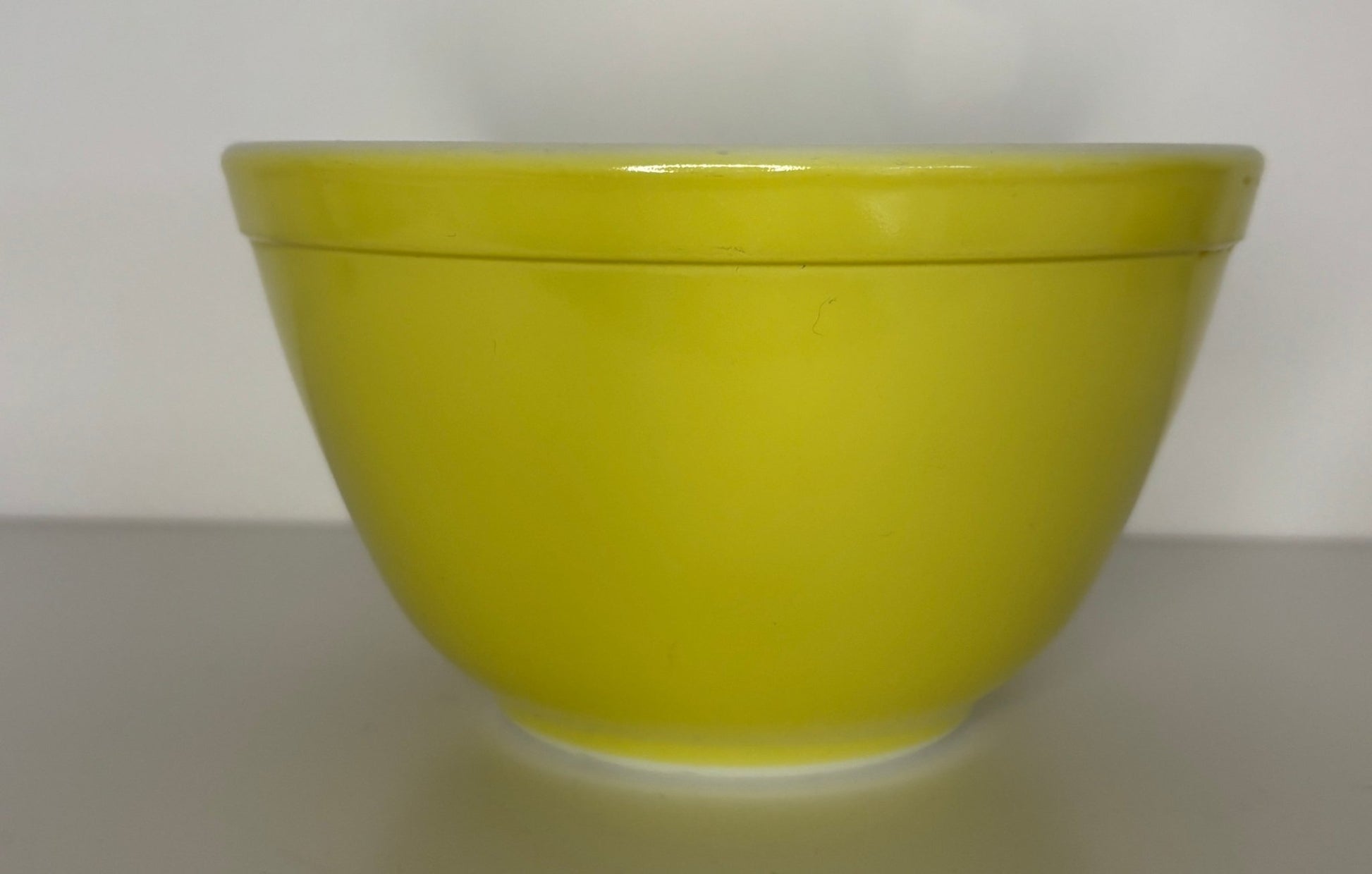 Yellow Pyrex 1.5 Pint Nesting Mixing Bowl