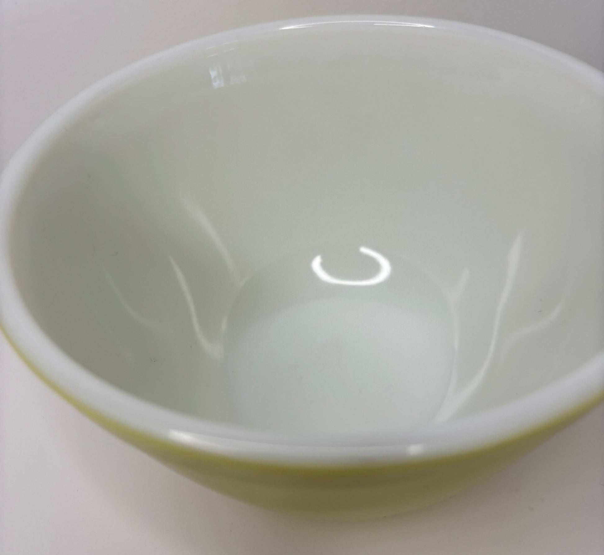 Pyrex 1.5 Pint Nesting Mixing Bowl