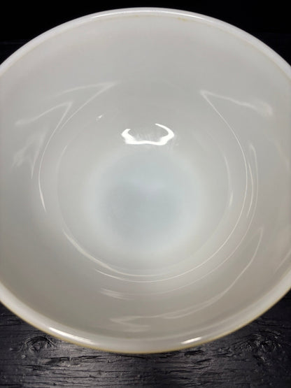 Yellow Pyrex 2.5 Quart Mixing Bowl