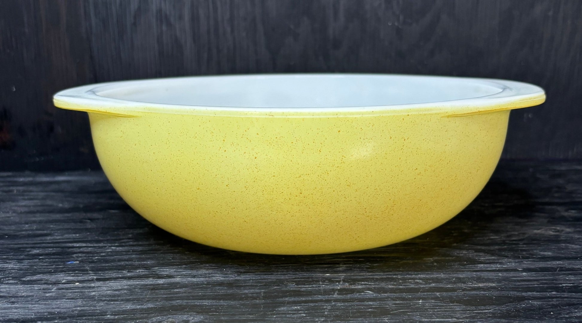 Yellow Pyrex Round 2 Quart Casserole Dish - HLJ at HomeYellow Pyrex Round 2 Quart Casserole DishCasserole DishPyrex