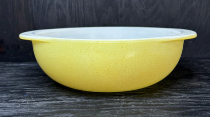 Yellow Pyrex Round 2 Quart Casserole Dish