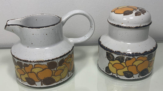 Stonehenge Midwinter Summer Sugar Bowl and Creamer Set