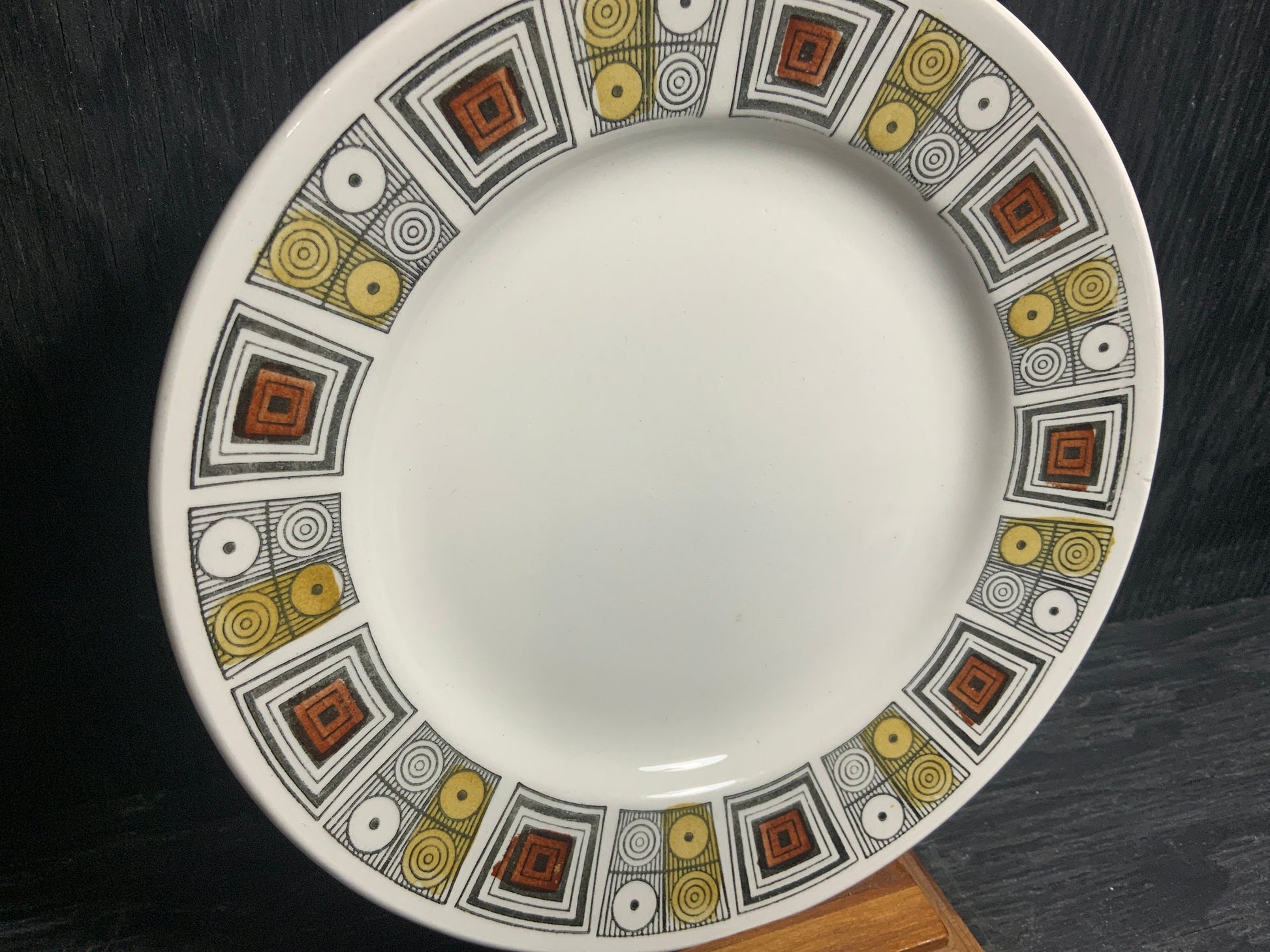 Kathie Winkle Broadhurst Ironstone Rushstone Tea Plates